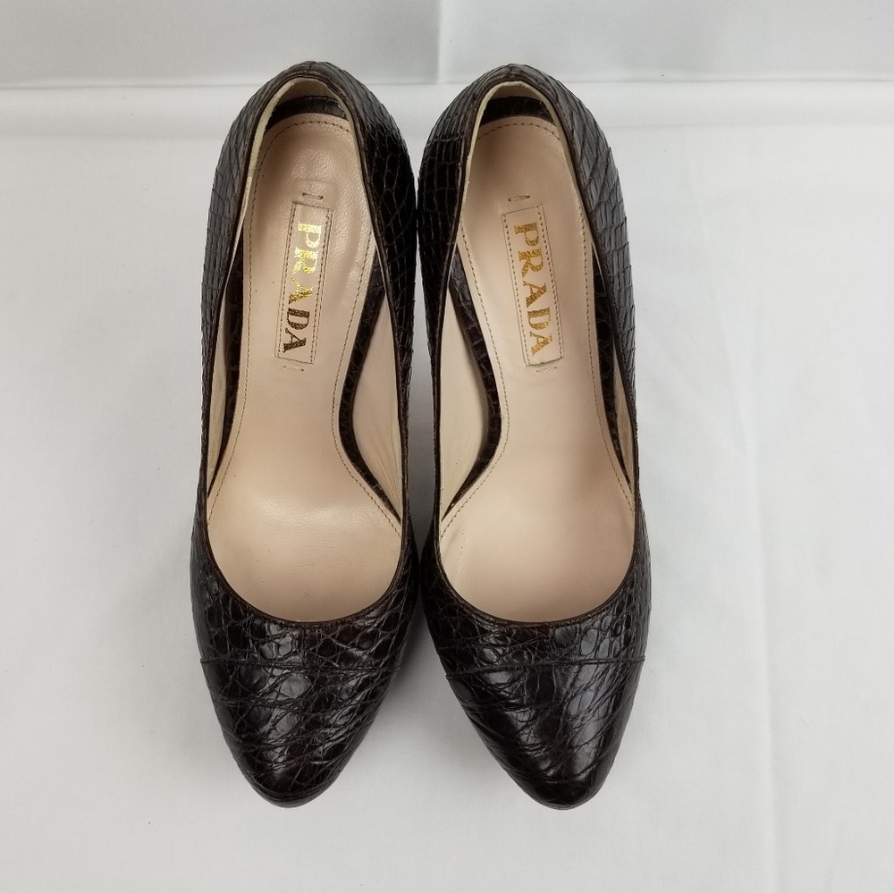 Prada Brown Crocodile Embossed Leather Stiletto Heels Pumps size 37.5 - Picture 2 of 9
